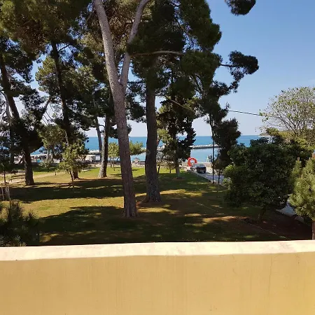 Apartament Emily With Sea & Park View