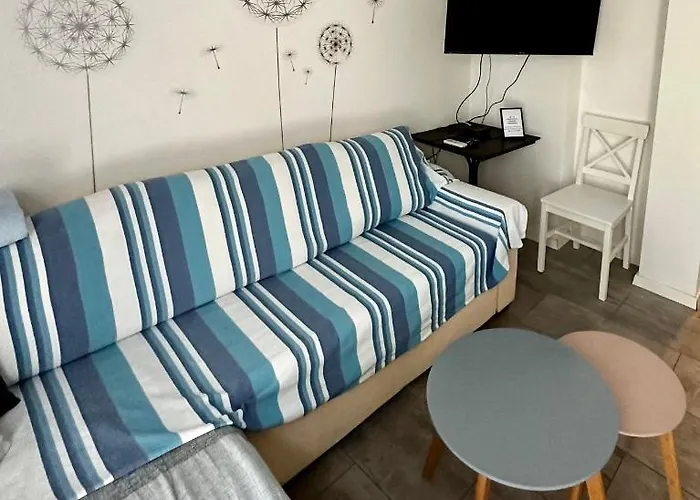 Apartamento Emily With Sea & Park View